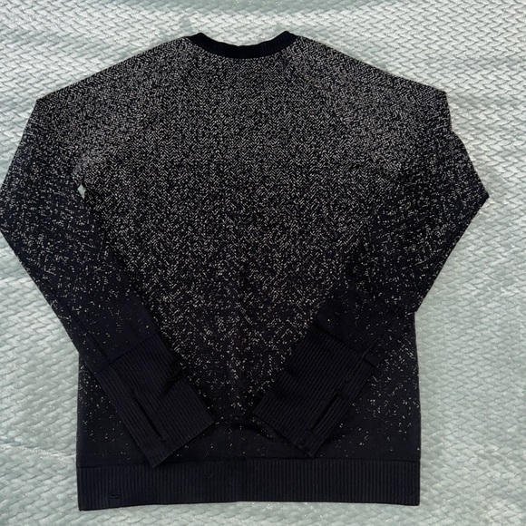NWOT Lululemon long sleeve top - Picture 2 of 13